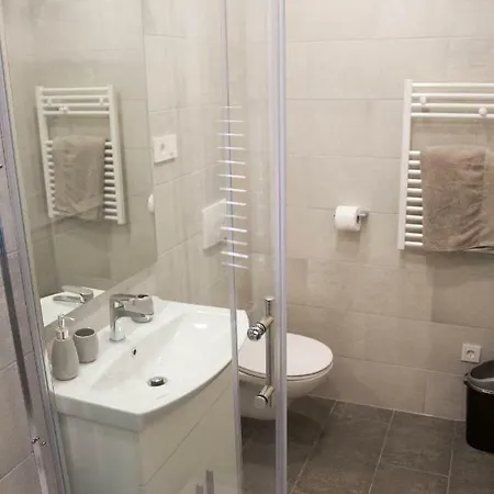 Soukki Town Centre 1 Guest house *