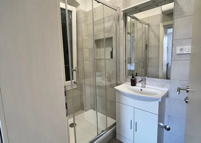 Soukki Town Centre 1 3* Split